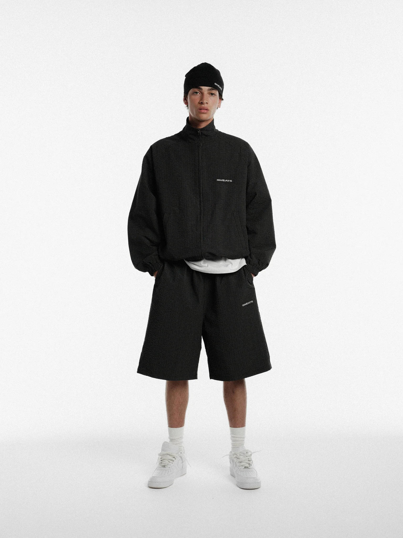 CHECKERED TRACK SHORT - BLACK/WHITE - Image 2