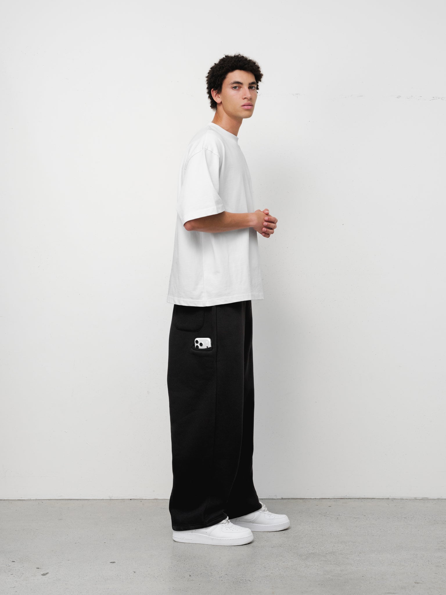 COZY STRAIGHT LEG SWEATS - BLACK - Image 6