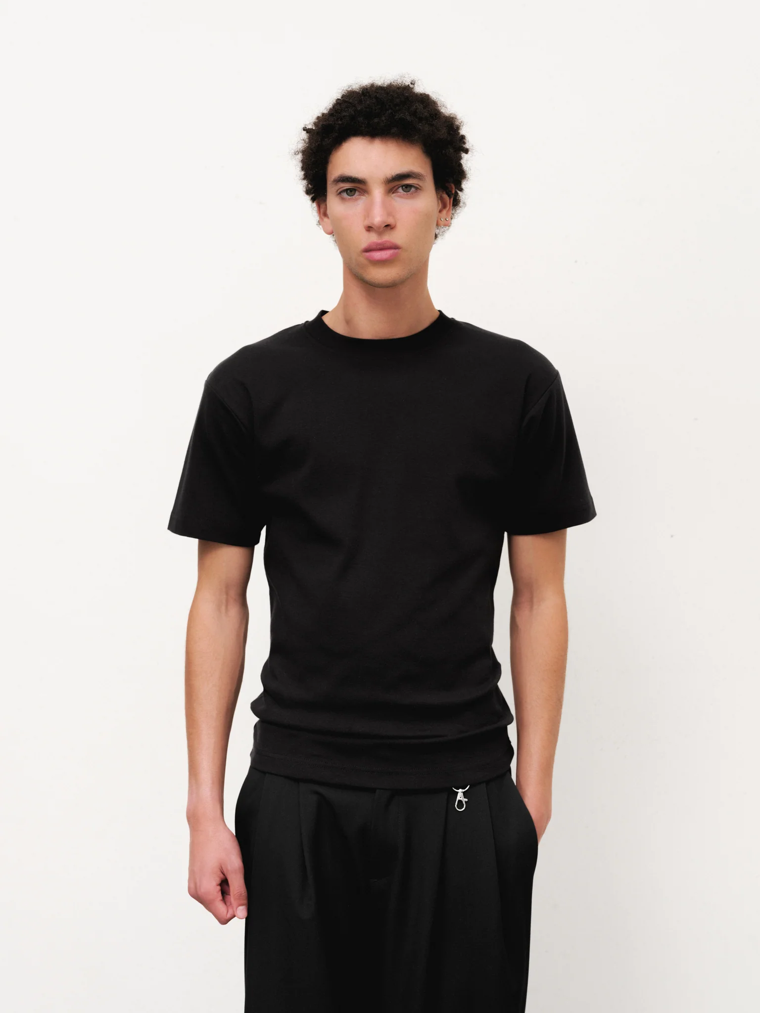 FITTED T-SHIRT - BLACK - Image 3