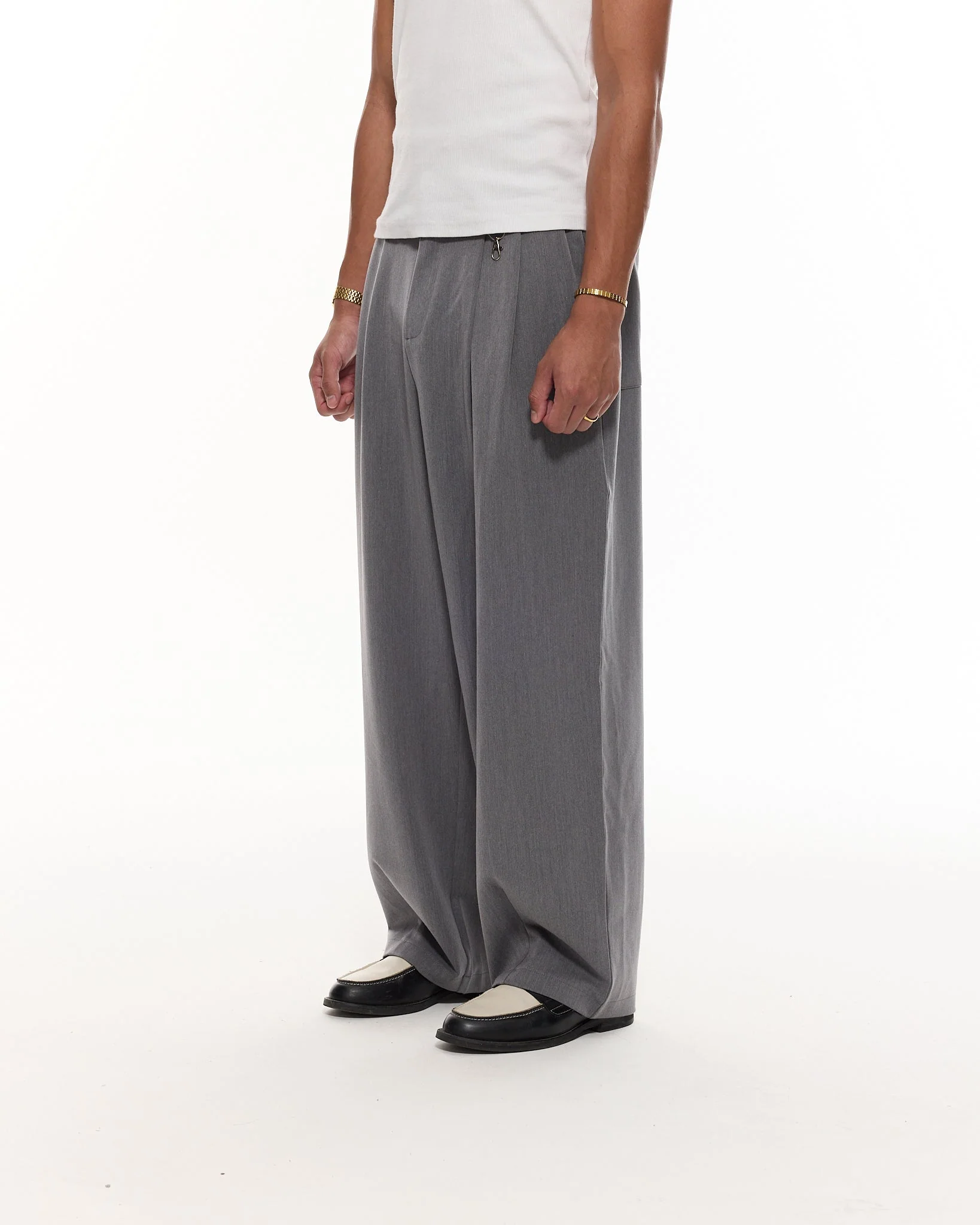 PLEATED PANT - GREY - Image 7