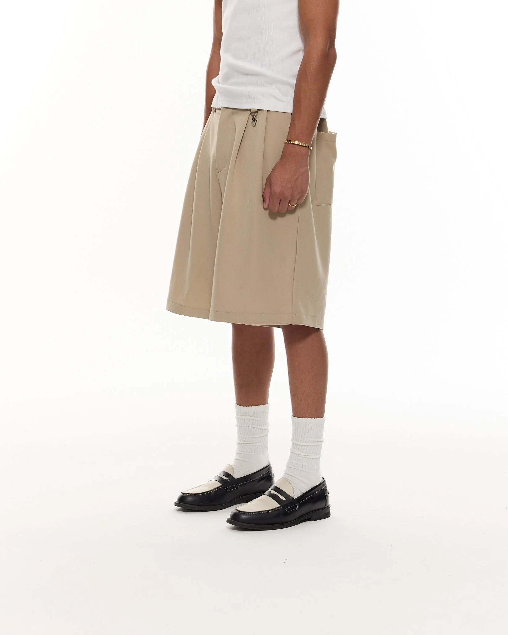 PLEATED SHORTS - SAND - Image 7
