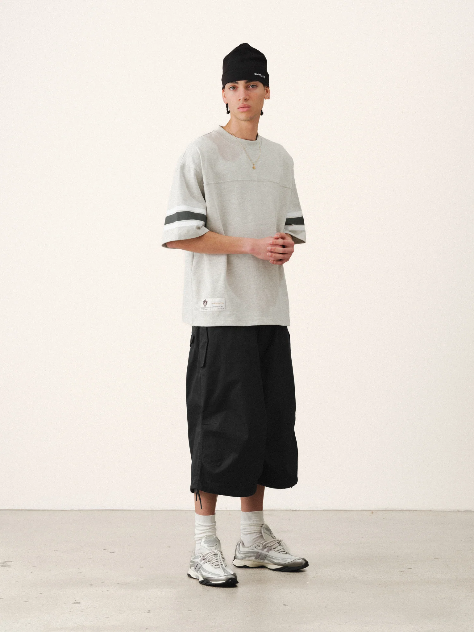V3 FLIGHT SHORTS - BLACK - Image 2