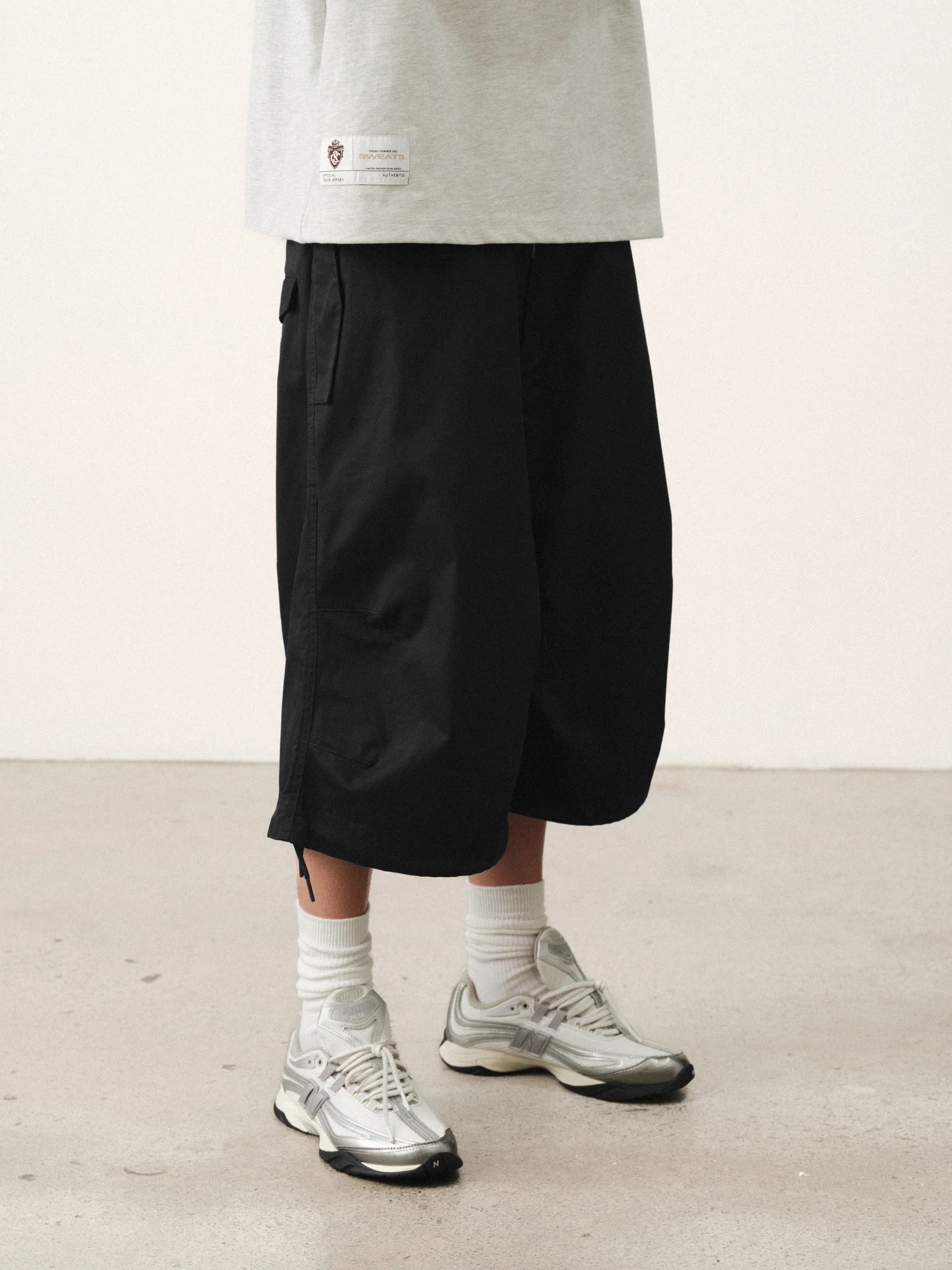V3 FLIGHT SHORTS - BLACK - Image 7