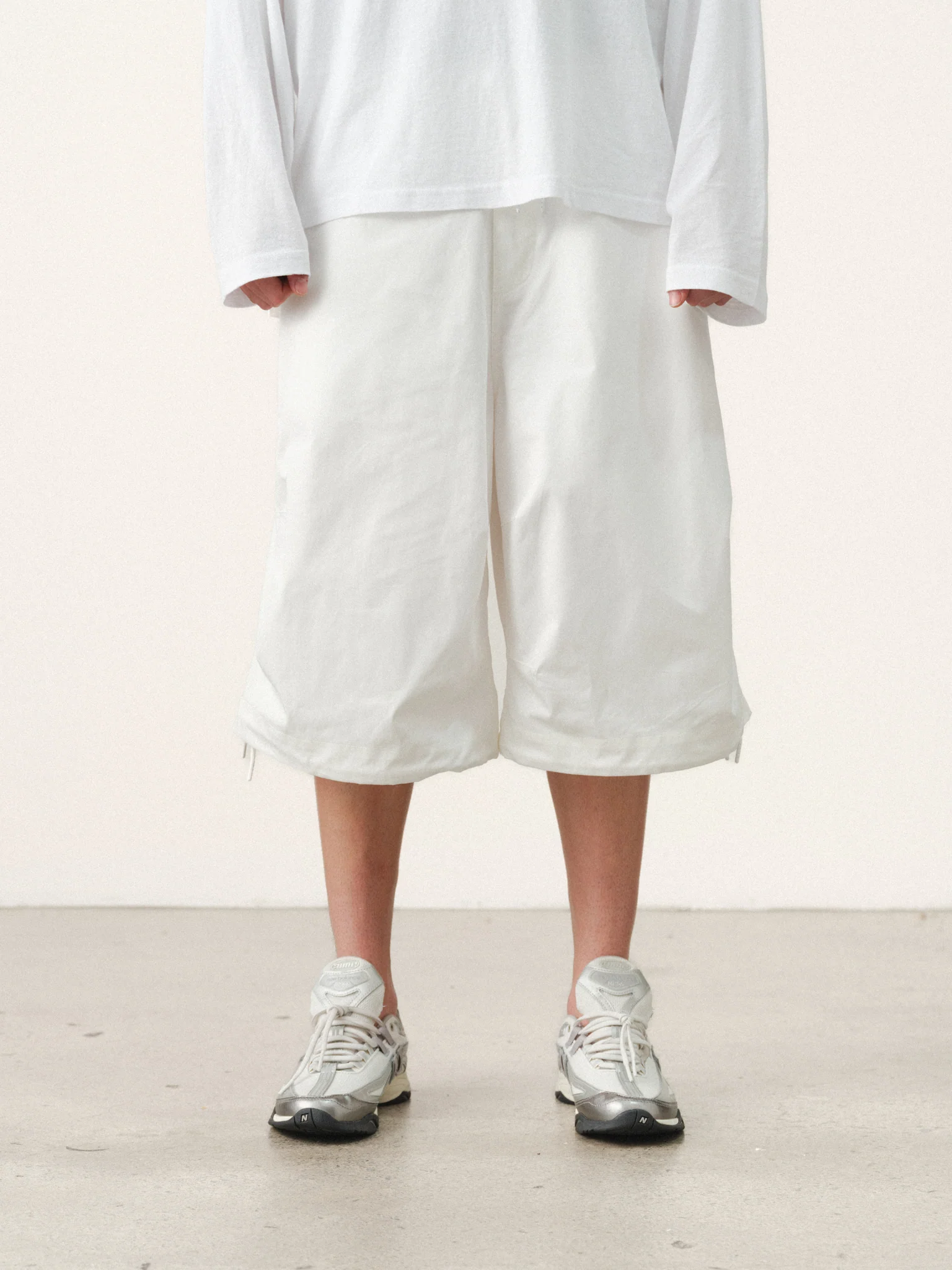 V3 FLIGHT SHORTS - WHITE - Image 4